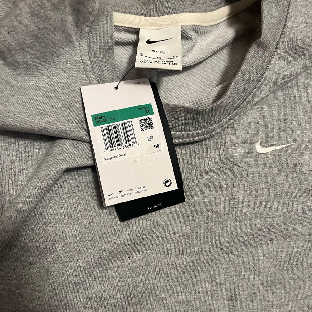 Nike Standard Issue Grey Crewneck XL - Picture 5 of 5